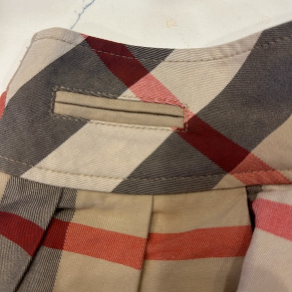 Authentic Burberry Girl’s Skirt - Size 4 - Picture 3 of 9